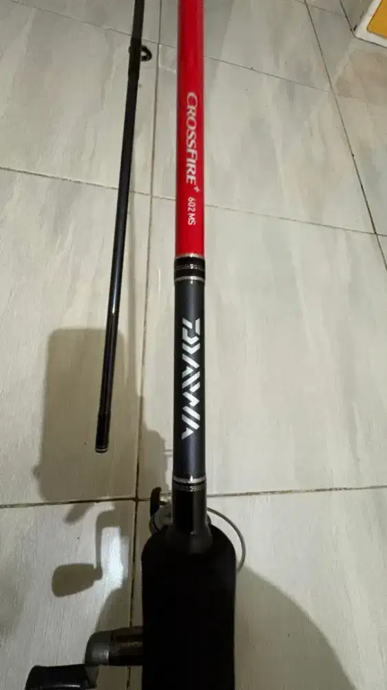 JORAN CROSSFIRE DAIWA, REEL DAIWA, GITAR YAMAHA CS40, DIPAN KASUR JATI