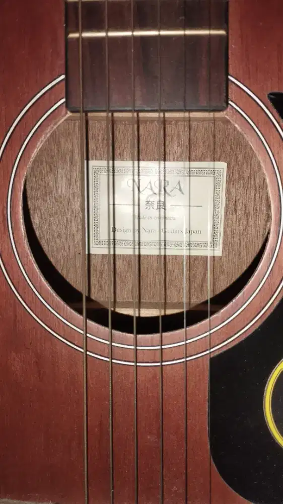 Gitar custom merk nara