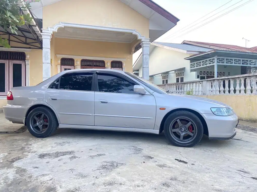 Mobil Honda Accord