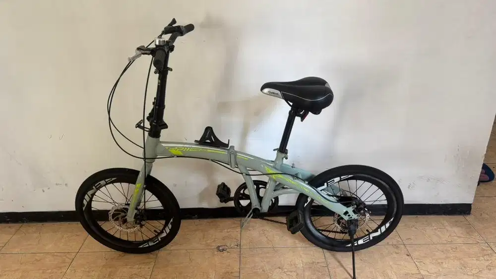 Sepeda lipat Genio F211 20”