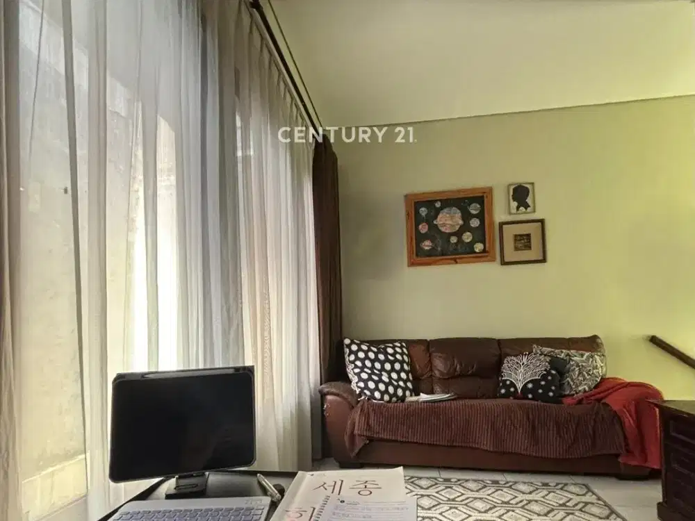 Dijual Rumah Di Daerah Emerald Bintaro 9466