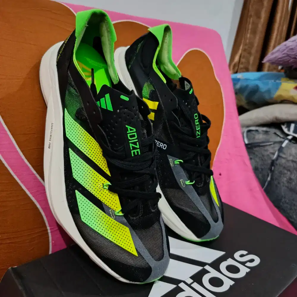 Adizero Adios Pro 3
Uk. 42 Insole 26,5 cm