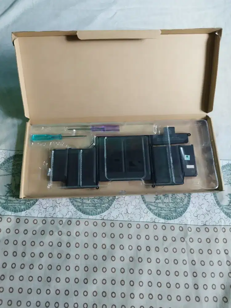 Baterai untuk macbook pro 2015