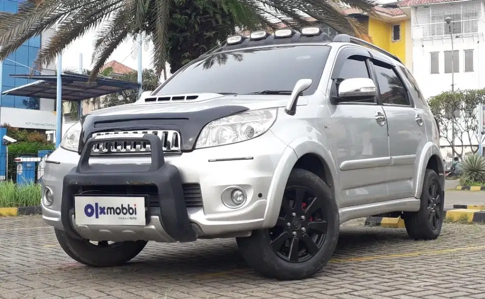 TDP 5,JT Toyota Rush 1.5 S Bensin-AT Hitam 2010