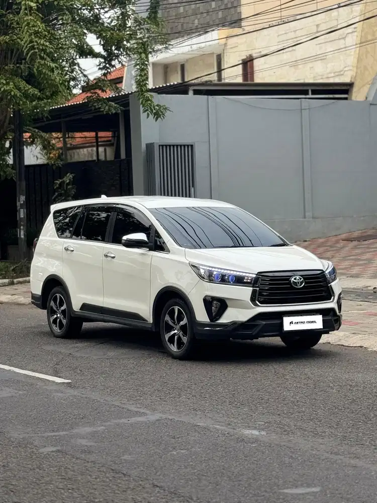 INNOVA VENTURER 2022 / 2021 Matic Bagus Murah Kredit Surabaya