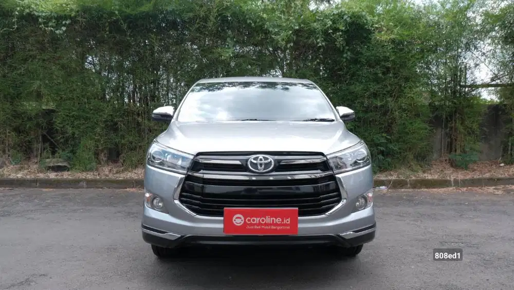 TOYOTA INNOVA VENTURER 2.0 AT 2020 SILVER