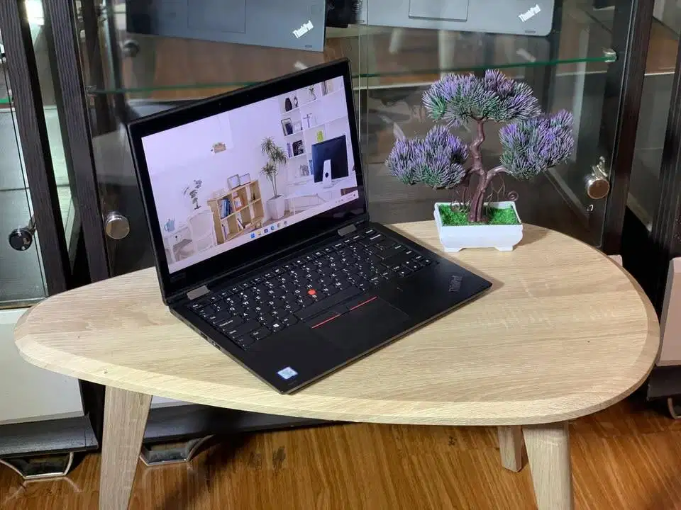 Lenovo Thinkpad L390 Yoga Intel Core i5 GEN8 RAM 8GB SSD Touchscreen