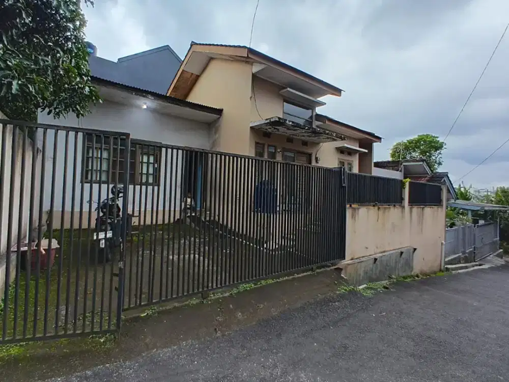 RUMAH HARGA DIBAWAH PASAR DALAM KOMPLEK PURI CIPAGERAN CIMAHI