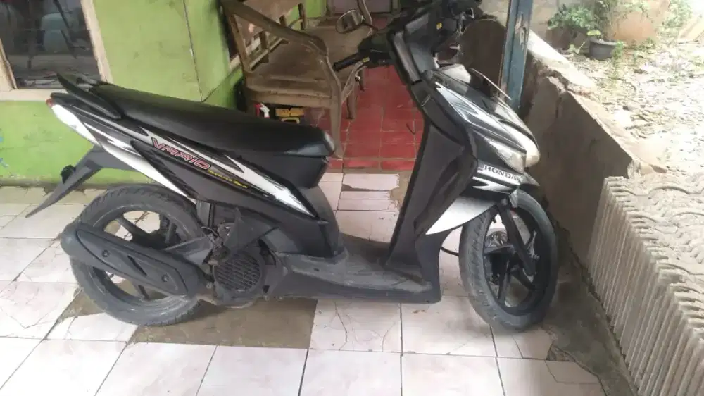 Vario karbu 110 hitam