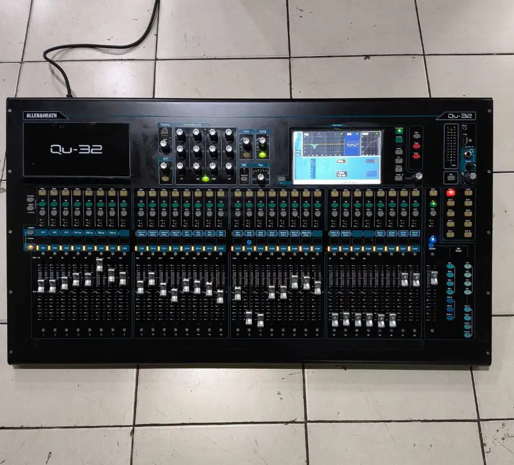 Mixer Allen & Heath QU32 Normal OK