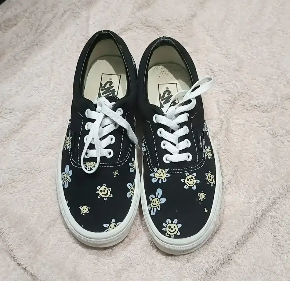 VANS AUTHENTIC TRIP0Y GRIN FLORAL BLACK