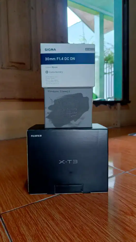 Kamera Fujifilm X-T3 dan 2 lensa