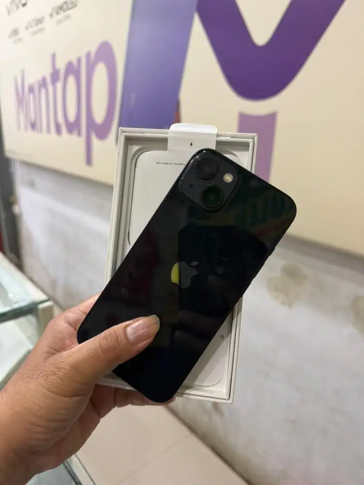 Iphone 13 128 I box BH 100 on garansi