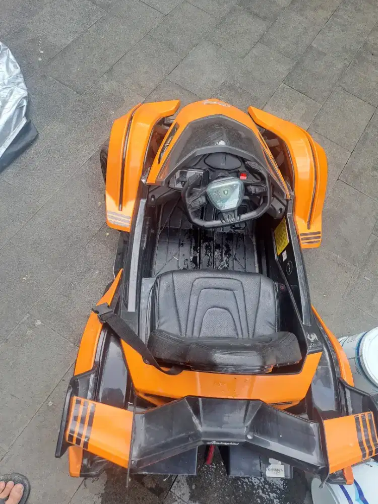 Mobil mobilan dan motor anak anak pakai aki