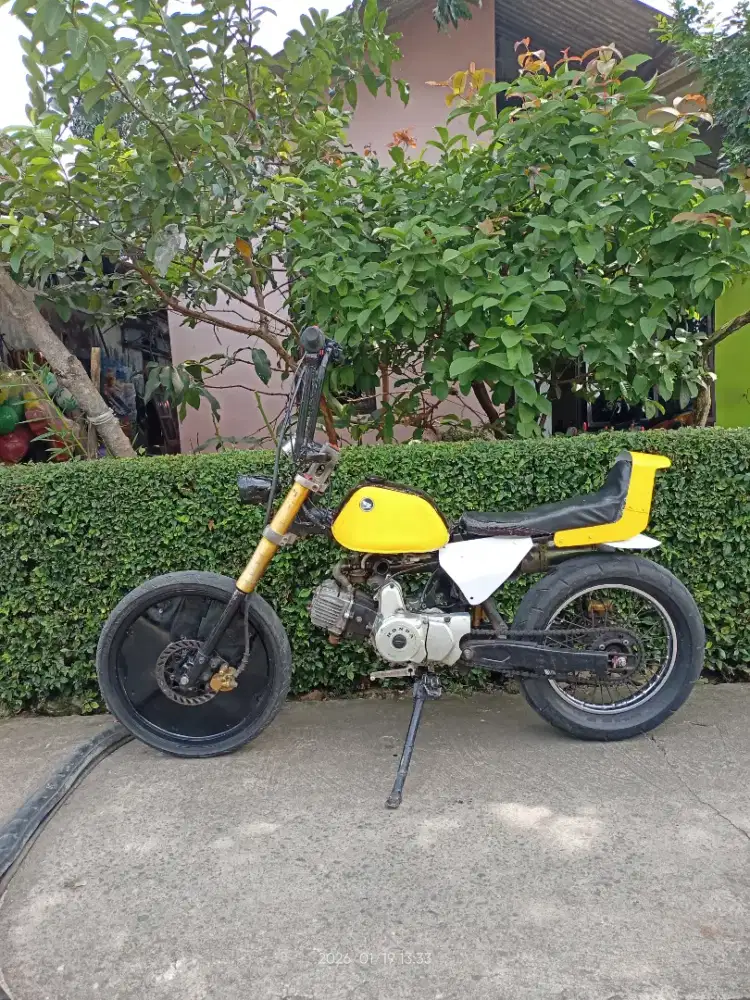 Honda custom monkey Chopper Cibinong
