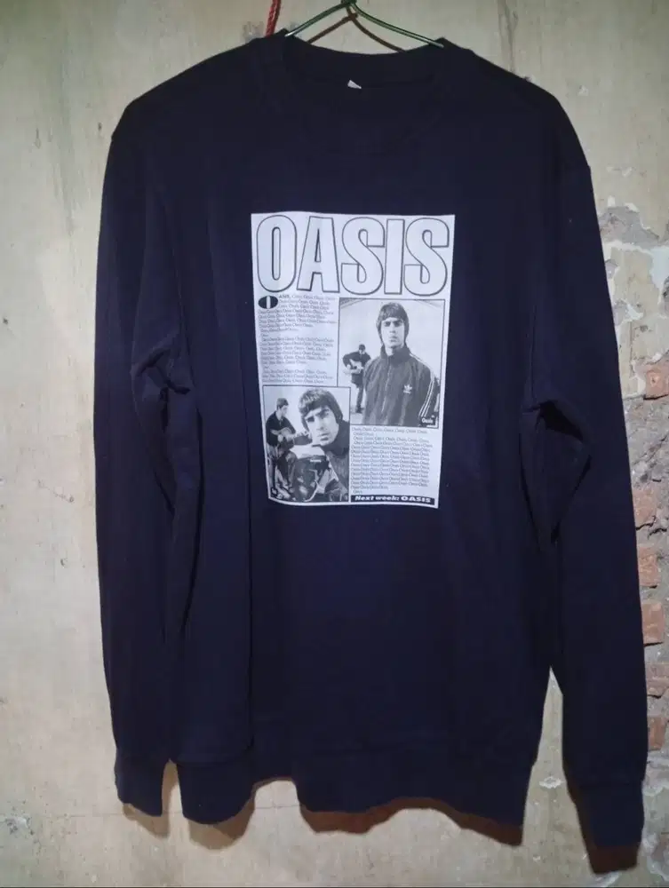 sweater oasis band