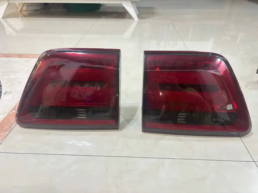 Aksesoris mobil fortuner