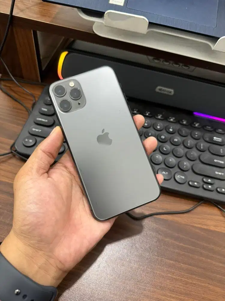Iphone 11 pro 512gb bh 100% jaringan permanen lengkap