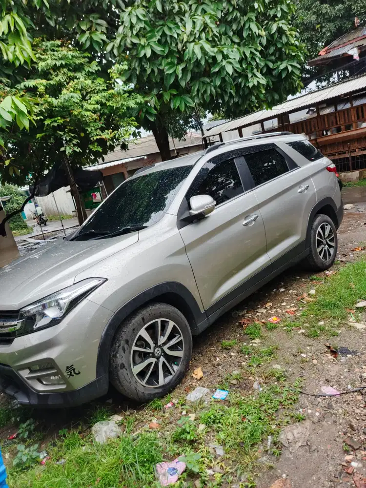 DFSK Glory 560 2019 Bensin