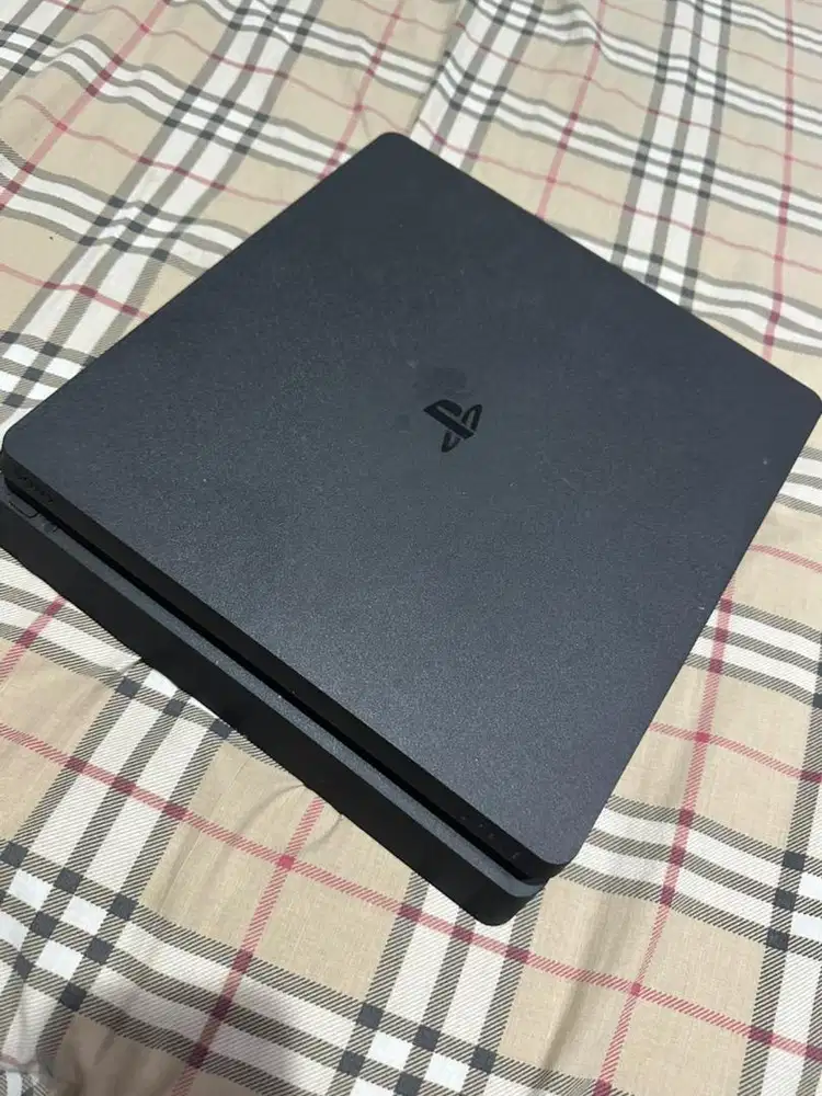 playstation 4 slim