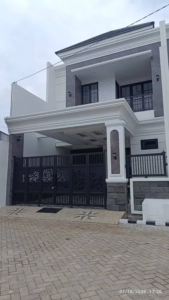 Rumah Baru American Classic Mewah di Araya 2 Siap Huni Desain Spacious