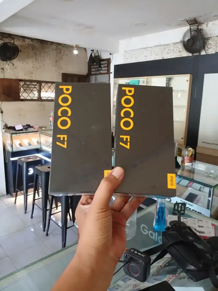 Berminat silahkan WA Poco F7 5G 12/512 Garansi resmi 15bln
