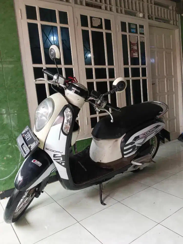 motor Scoopy taun 2013 injeksi surat kumplit