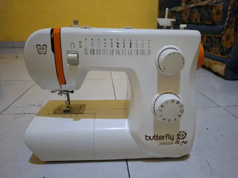 Mesin jahit portable