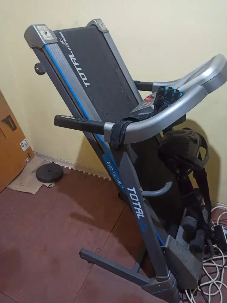 Mesin Treatmill Total Fitness