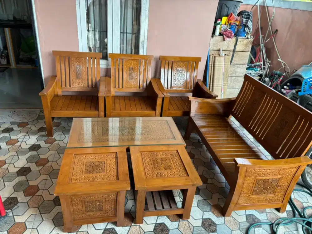 Jual 1 Set Kursi Jati