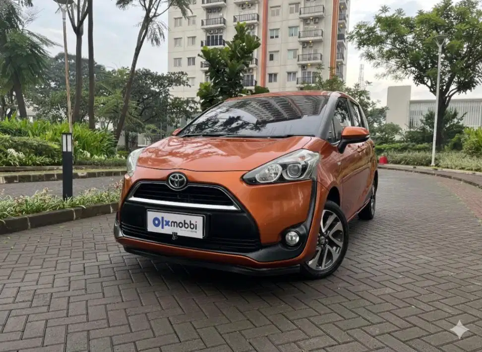 DP RINGAN Toyota Sienta 1.5 V Bensin-MT 2017 Orange CSZQB