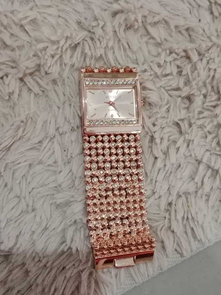 Jam tangan original GUCCI