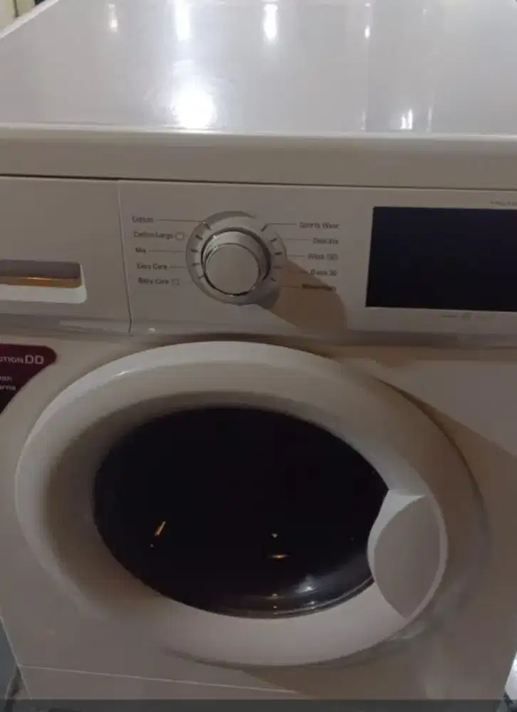 Mesin cuci merk LG kap 7 kg