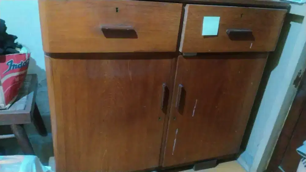 Lemari Buffet Jati Polos ukuran PxLxT (cm) 110x100x55 Surabaya