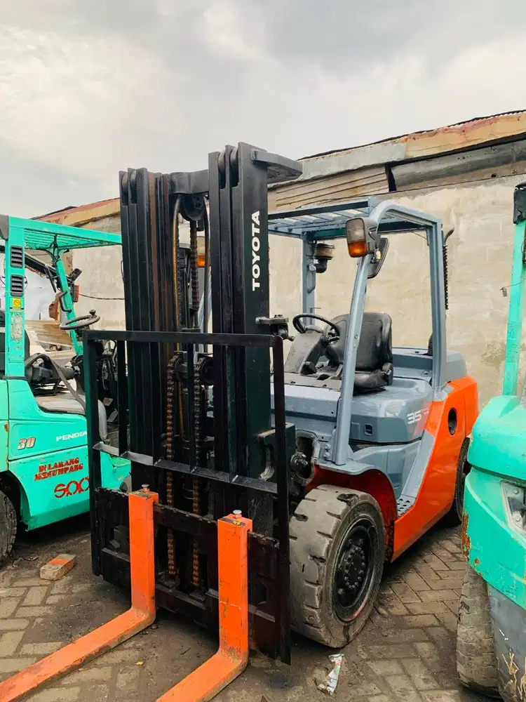TOYOTA 3,5 TON MAST TRILIFT BERGARANSI MESIN SIAP KERJA