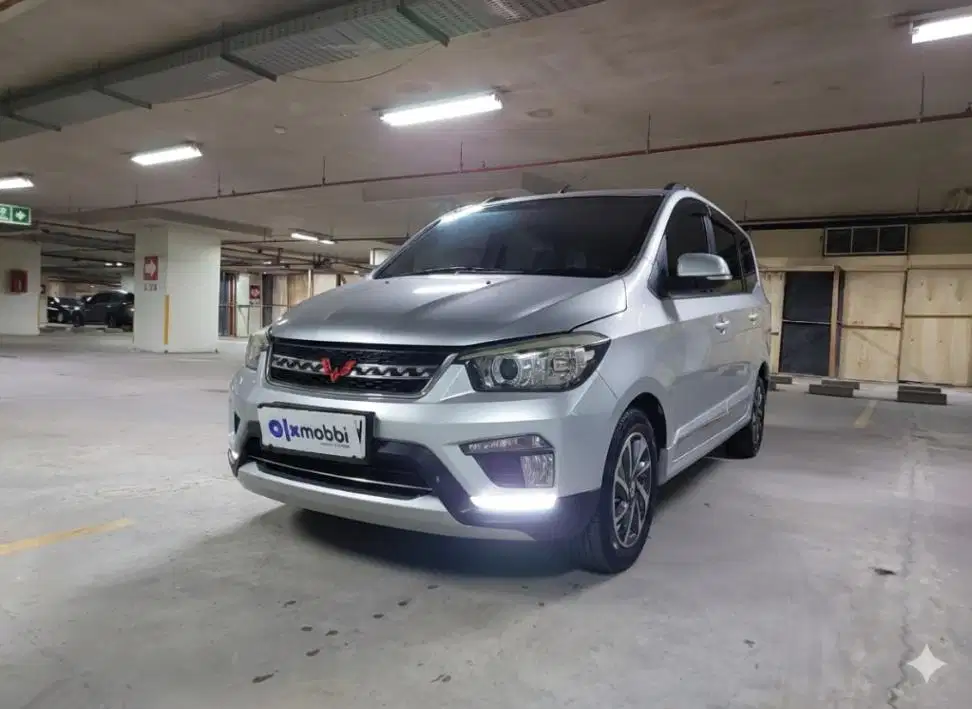 DP RINGAN Wuling Confero S 1.5 C Bensin-MT Silver CTYNB