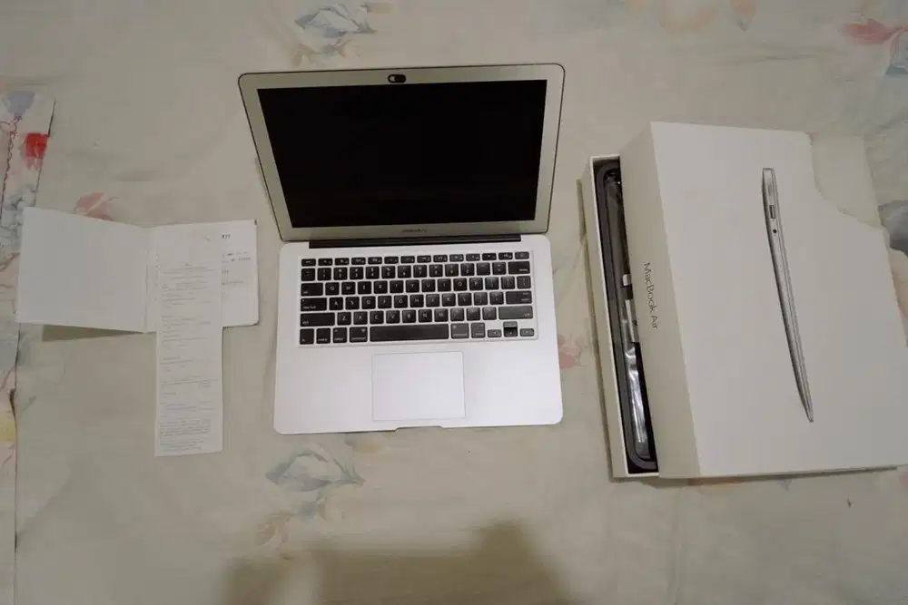 MACBOOK AIR 13 INCH EARLY 2015