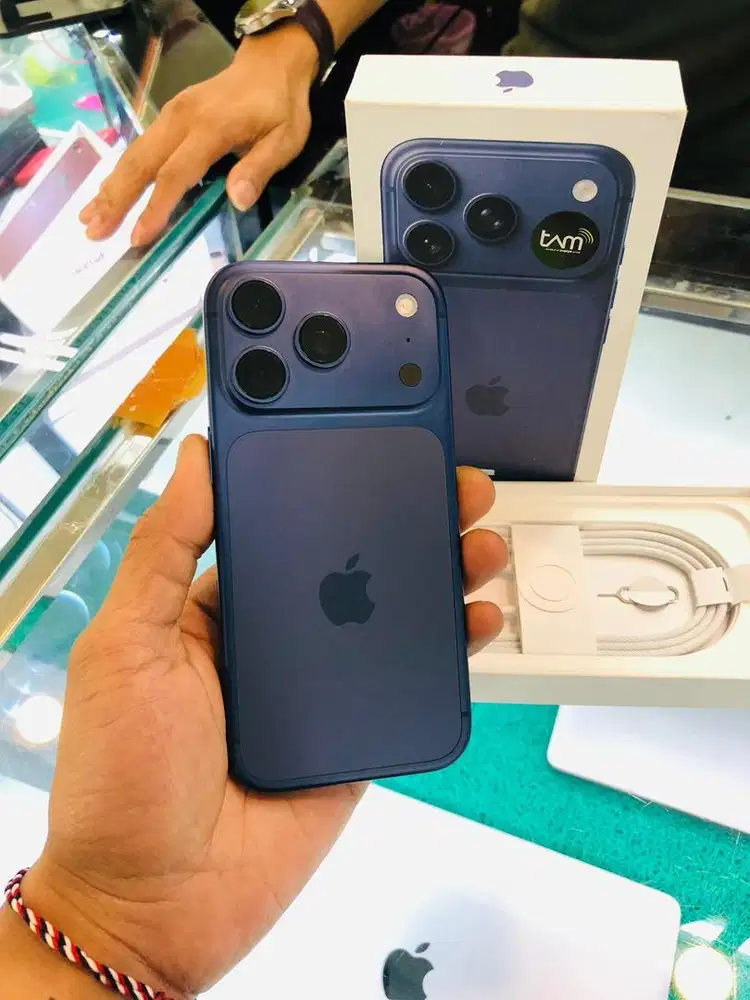 Iphone 17 pro 512gb blue garansi ibox