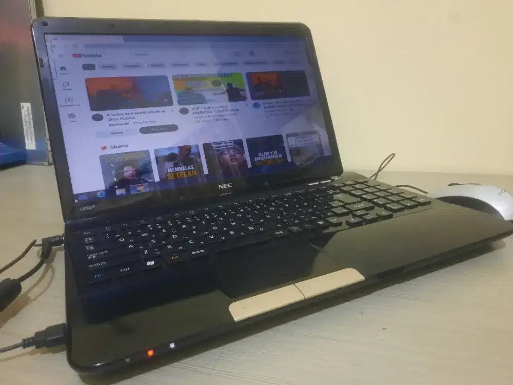 Laptop Sekolah/Editing NEC Intel B950( Ram-4gb-Hdd-500gb)Layar 15inch