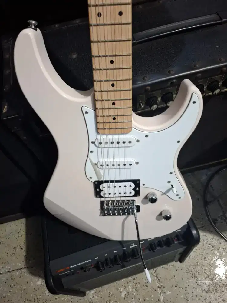 Gitar yamaha pacifica