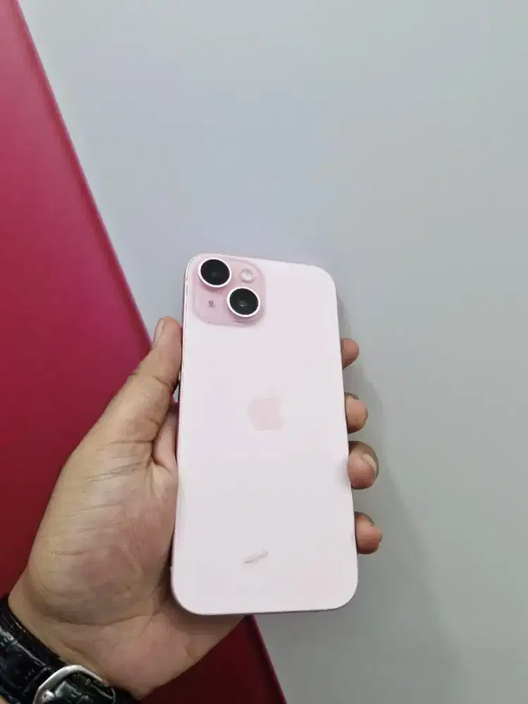 Iphoe 15 128 ibox garansi on mei 2026