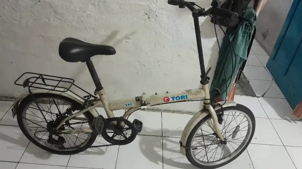 Sepeda lipat merk TORI ring 20