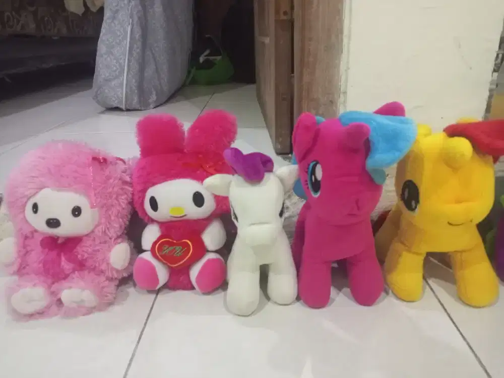 Boneka kondisi bersih terawat