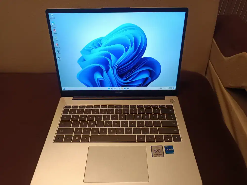 Huawei Laptop Like New garansi masih aktif