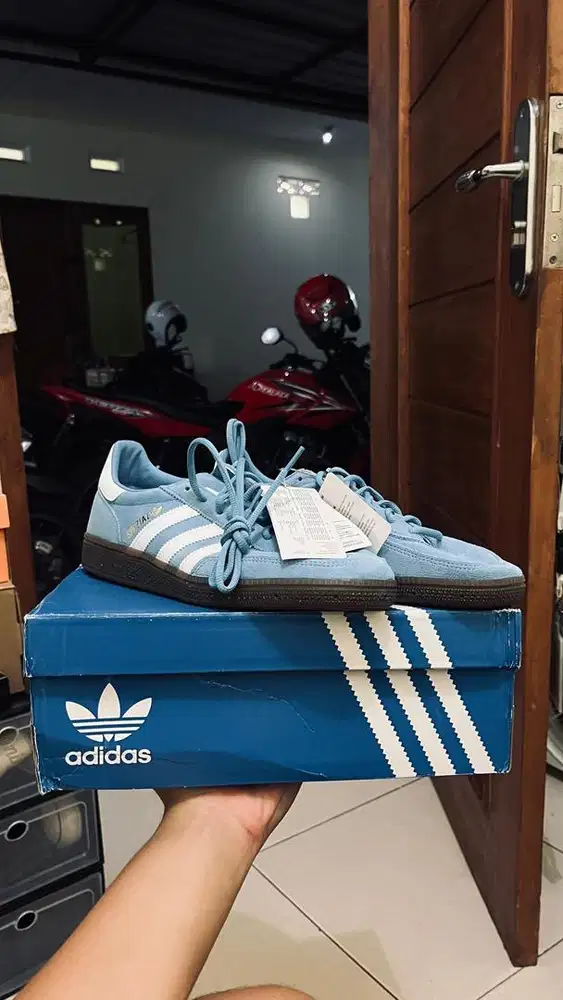 Ad**id*a*s Han*dba**ll S*pez**ial Light Blue