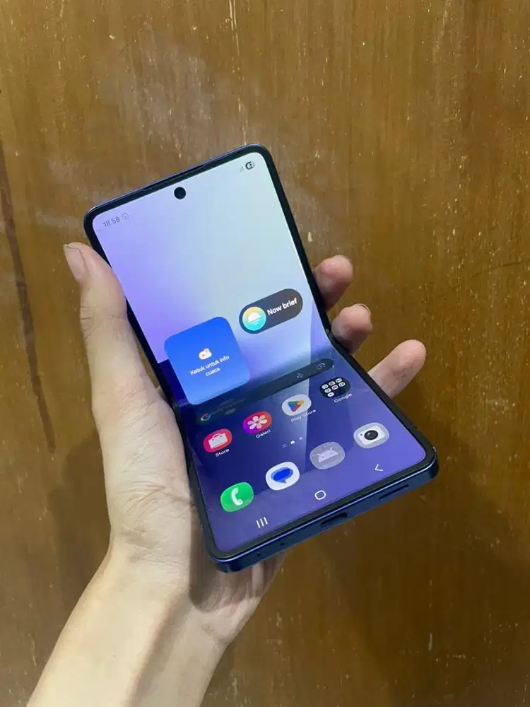 Samsung Z Flip7 12/256GB