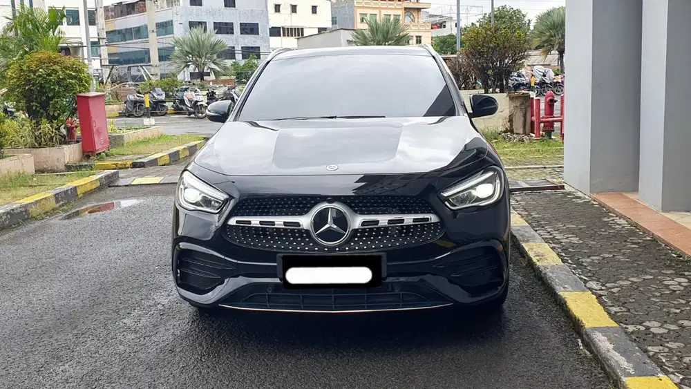Km4rb mercedes benz mercy gla200 amg line 2022 hitam