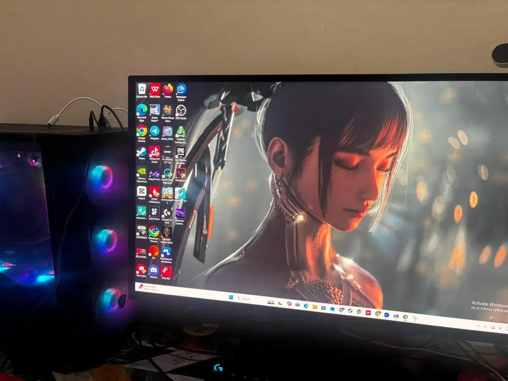 PC Gaming + Layar Oled MSI 240hz