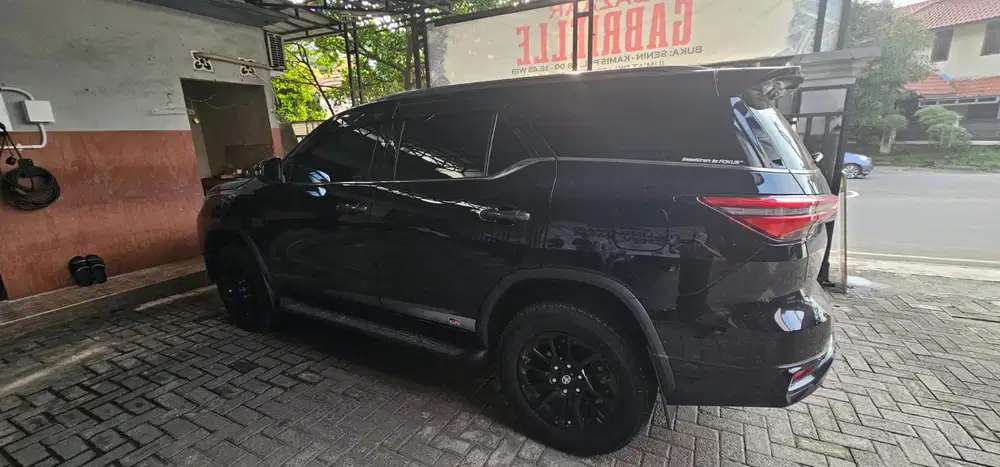 Toyota Fortuner 2023 Diesel (LOW KM)