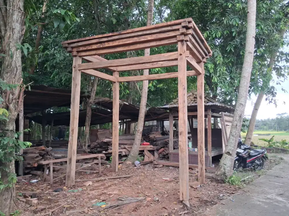 Joglo lawas kayu laban